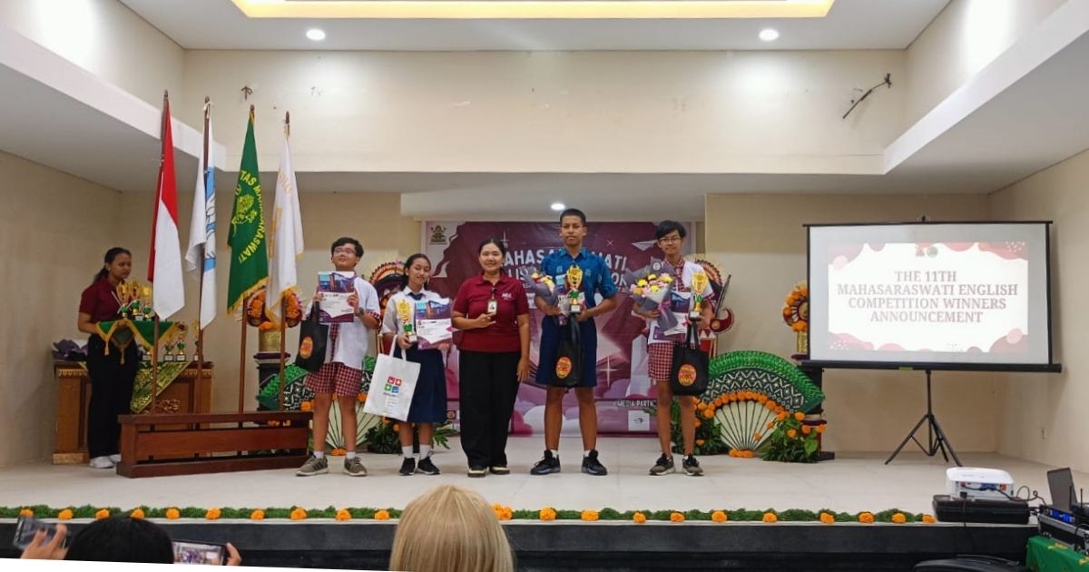 Keandra Sabet 2nd Winner English Proficiency dalam Mahasaraswati English Competition