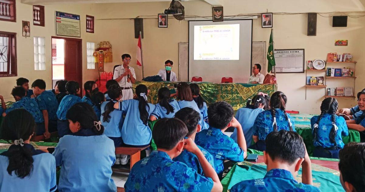 Kolaborasi Bersama Puskesmas 1 Denpasar Utara : Skrining Kesehatan untuk Kelas VII dan Penyuluhan Kesehatan Reproduksi untuk Kelas VIII