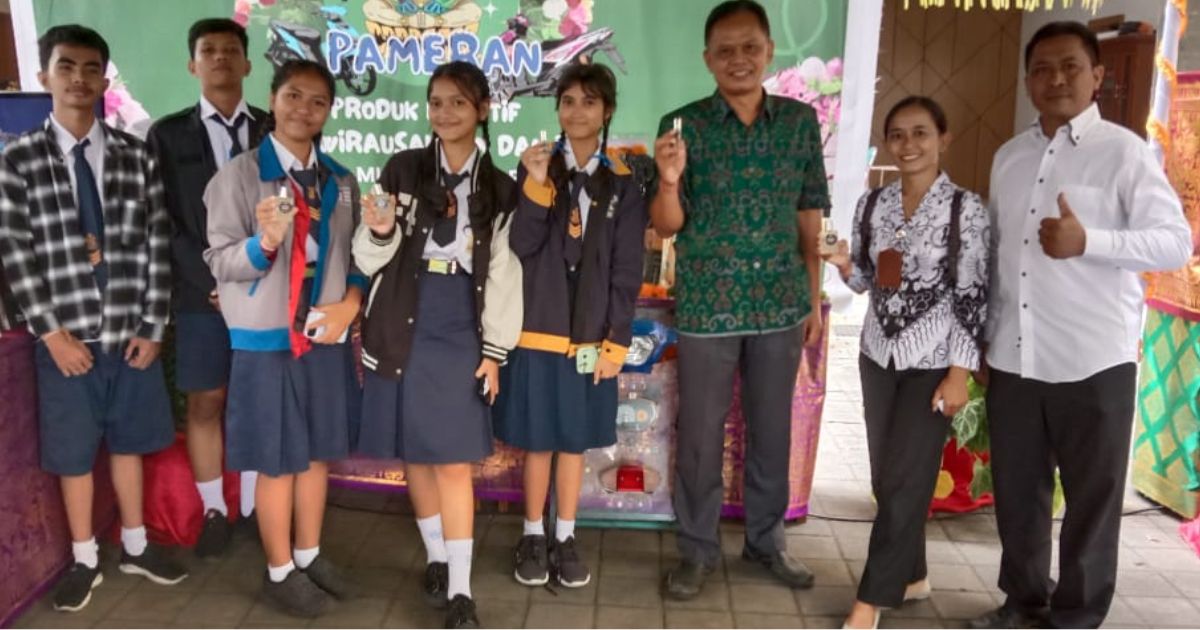 Partisipasi SLUB dalam Acara Pameran Produk Kreatif dan Kewirausahaan SMK Saraswati 2 Denpasar