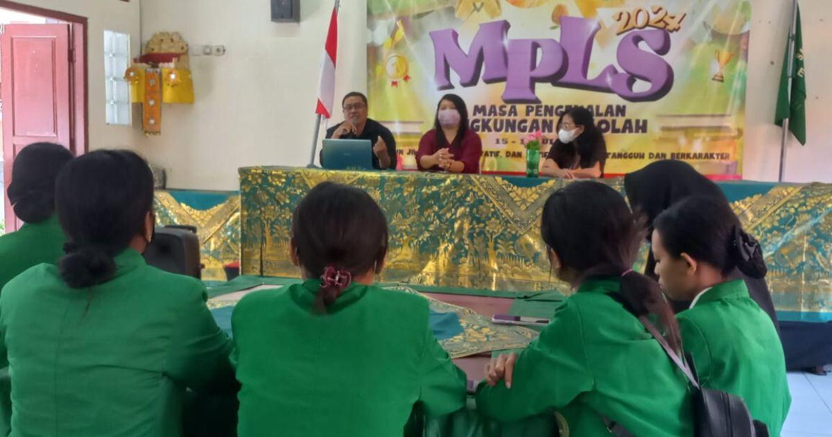 Terima 13 Mahasiswa PLP : Kolaborasi SLUB dan FKIP Unmas Denpasar