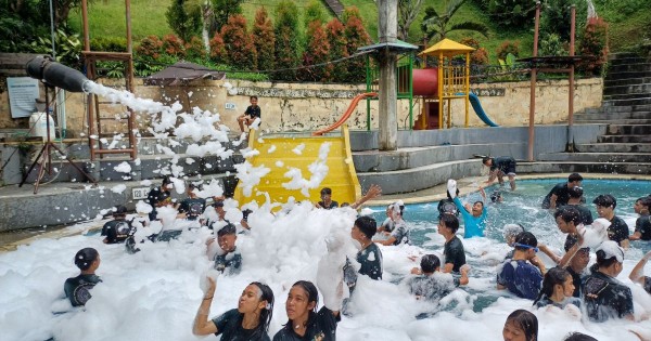 OUTING CLASS BILINGUAL KERAMAS PARK : Melepas Penat Tingkatkan Semangat